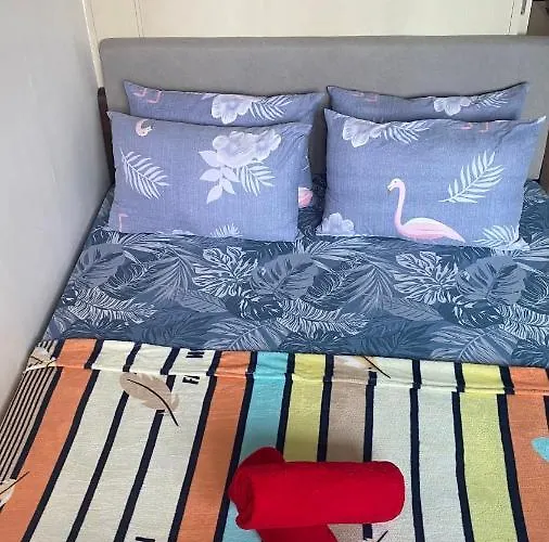 Sea Residences Moa - Joseph Place * Manila