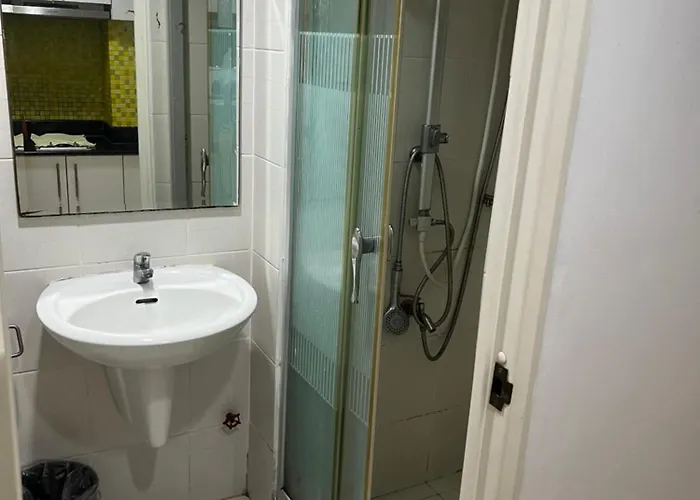Sea Residences Moa - Joseph Place Apartment